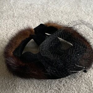 Vintage Mink trimmed ladies hat with veil